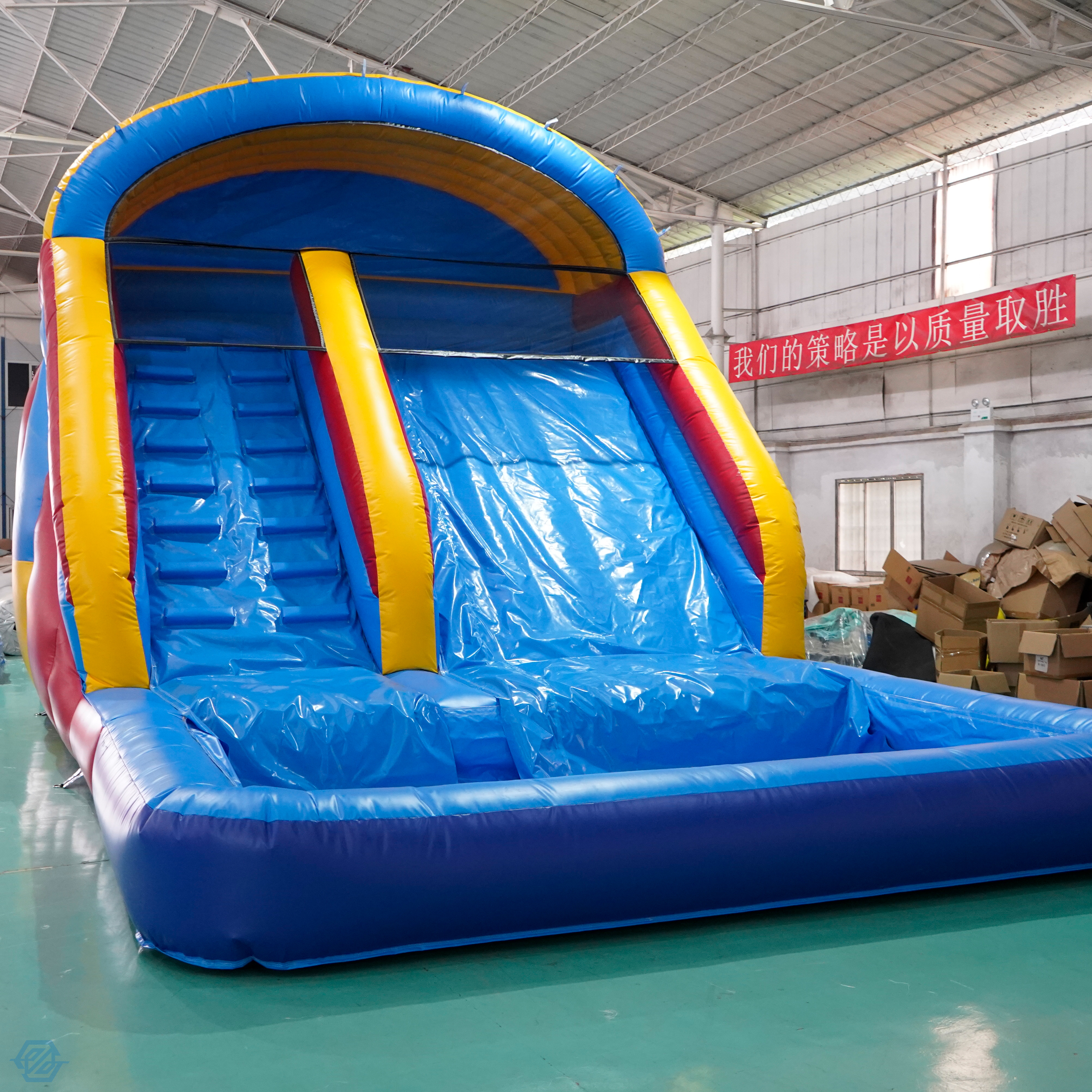 Toboggan gonflable commercial avec piscine